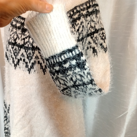 Knox Rose Fuzzy Sweater, Women, South West Knit, Round Neck, Knit, Black/Cream,M - Picture 9 of 14